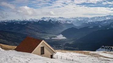 Gestul disperat al unui cabanier din Predeal, rămas fără turiști anul acesta: „Plătiți cât vă permiteți”. Ce reacții a primit