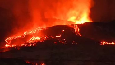 Vulcanul Etna a început să arunce lavă într-o nouă erupție la începutul anului 2026 (FOTO)