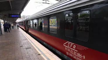 Accident feroviar lângă București. Maşină lovită de un tren la Chiajna. Un persoană este încarcerată