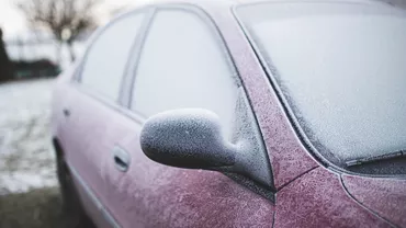 Cum să dezgheți rapid mașina iarna și ce greșeli trebuie să eviți. Trucuri utile pentru șoferi
