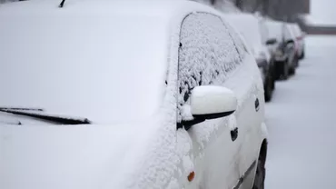Parcarea a devenit gratuită în Arad din cauza zăpezii: Nu se pot da amenzi, pentru că nu se mai văd marcajele