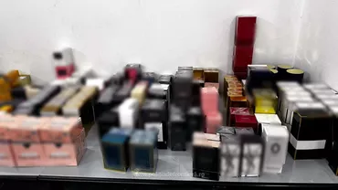 Produse suspecte de contrafacere descoperite în autocare la Giurgiu. Ce au găsit polițiștii de frontieră