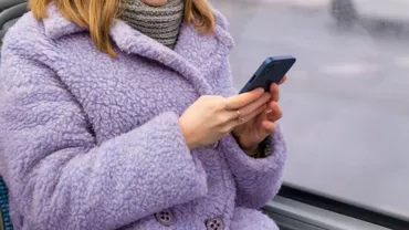 Roamingul involuntar le aduce românilor costuri suplimentare fără să treacă granița. Peste 350 de localități sunt afectate: „M-am conectat la rețeaua sârbilor”