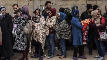 Suedia schimbă politica de imigrație și introduce sancțiuni mai dure. Când pot fi retrași permisele de ședere pentru migranți