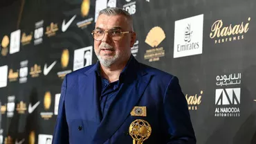 Cine lucrează în locul statului. Cosmin Olăroiu, selecționerul naționalei Emiratelor Arabe Unite, ajută elevii români blocați în Dubai