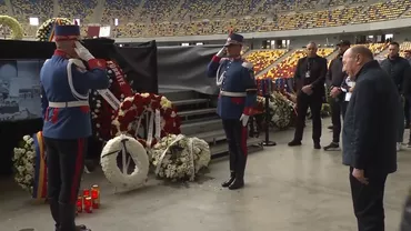 Traian Băsescu a mers la Arena Națională. Fostul președinte, omagiu pentru Mircea Lucescu (VIDEO)
