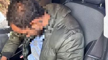 Furtul l-a surmenat. Hoț adormit în mașina pe care voia s-o jefuiască