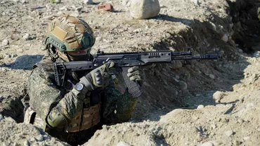 Armata rusă va fi dotată cu noi modele Kalașnikov. Celebrul producător a livrat primul lor de AK-12