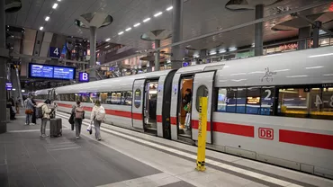 Atac cu explozibil într-un tren, în Germania. Bărbatul a fost închis de pasageri în baie până au intervenit autoritățile