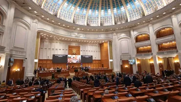 Newsweek: Guvern cu majoritate în Parlament, misiune imposibilă. Promisiunea lui Nicușor Dan, fără acoperire matematică