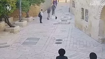 (VIDEO) Momentul în care o călugăriță franceză a fost atacată în plină stradă la Ierusalim