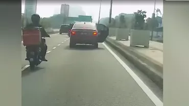 „Era ceva în privirea șoferului”: O femeie a sărit din taxi direct pe autostradă. Ce s-a întâmplat?