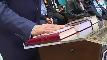 Cum ajung străinii să devină cetățeni români. Poveștile din spatele jurământului de credință față de România
