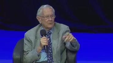 Charles Duke, unul dintre cei 12 oameni care au pășit pe Lună, a ajuns în România și i-a inspirat pe tineri: „Țineți-vă antenele ridicate”