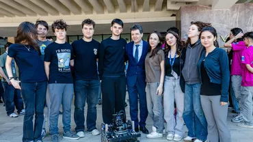 Elevii români au câștigat primele 4 locuri la Campionatul Mondial de robotică din SUA. Nicușor Dan: „România e mândră de voi” (FOTO)