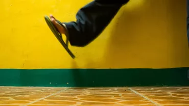 Vacanța în șlapi poate începe cu amendă. Greșeala banală pe care mulți turiști o fac prin Europa