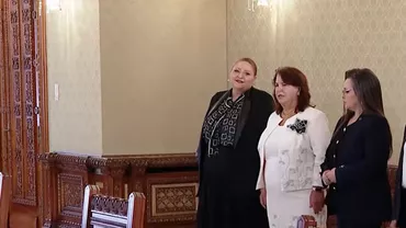 Șoșoacă a făcut show la Cotroceni, până să discute cu Nicușor Dan: „Este că-mi stă bine aici?” (VIDEO)