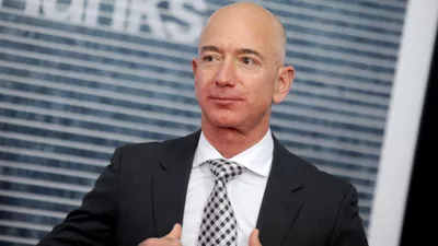 Jeff Bezos vrea să mute centrele de date în spațiu cu zeci de mii de sateliți. Ce presupune proiectul Sunrise și când ar putea fi lansat