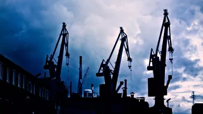Industria României și-a revenit în martie după începutul slab de an. Datele INS arată însă că scăderea anuală continuă
