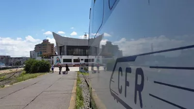 CFR Călători anunță reduceri și curse mai dese către mare în minivacanță. Când e cel mai bine să cumperi biletul de tren