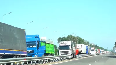 Avertizare pentru șoferi. Drumuri închise din cauza vremii caniculare