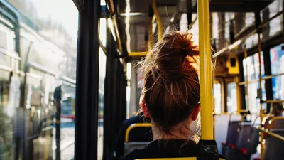 „Există deja reguli stricte pentru a preveni comportamentul antisocial în transportul public”. Țara în care primești amenzi usturătoare dacă asculți muzică fără căști în autobuz