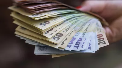 Vești importante: Scad ratele la credite! Ce rată va plăti un român care are de achitat un credit Prima Casă, de 50.000 de euro