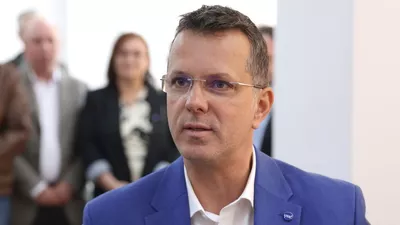 Ionuț Moșteanu (USR): Proiectul ăsta de lege e cadoul lui George Simion pentru cumătrul lui, ”regele artificiilor”