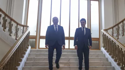 SONDAJ: Aproape jumătate dintre români sunt nemulțumiți de prestațiile președintelui Nicușor Dan și premierului Ilie Bolojan (GRAFICE)