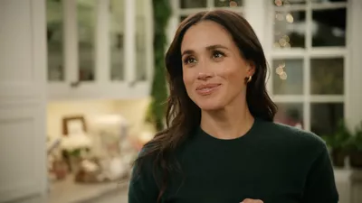 Meghan Markle stârnește revoltă. Gestul făcut în ziua centenarului Reginei Elisabeta a II-a i-a enervat pe fani: „Ca de obicei”