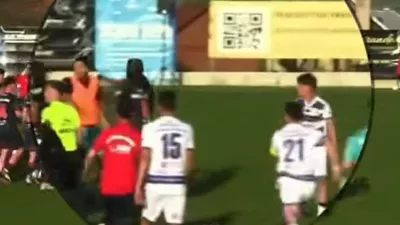 Final de meci cu scandal: Dan Alexa a sărit la bătaie, chiar pe gazon