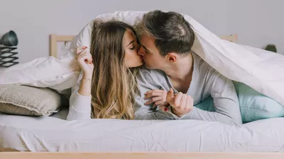 Vecinii, deranjați de partida de amor a doi ieșeni: „Domnule iubit, o bateți, o violați, ce naiba îi faceți de urlă în ultimul hal?” (FOTO)