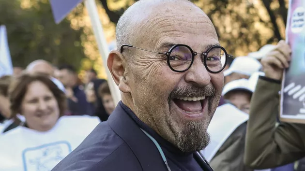 Culisele spectacolului făcut de Piedone. Cât încasează statul, real, din amenzile ANPC