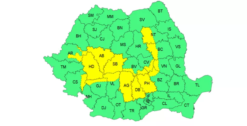 Cod galben de furtuni în 16 județe. Ploi torențiale, grindină și vijelii