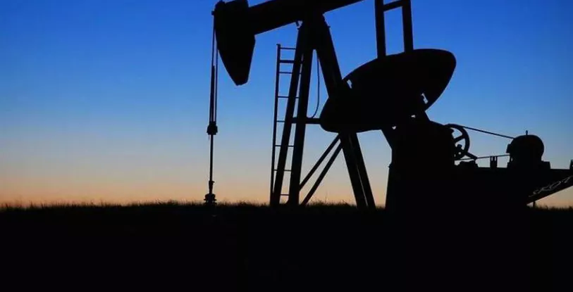 SUA prelungește derogarea pentru petrolul rusesc sancționat. Cum influențează decizia prețurile globale