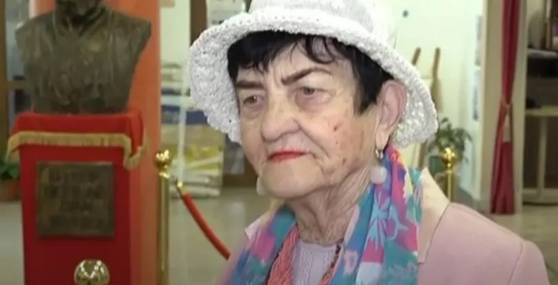 O femeie de 90 de ani a devenit cea mai vârstnică studentă din România: „Au crezut că sunt bunica cuiva”